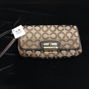 🆕️ Coach Kristin Signature C Op Art Large Wristlet Style 43734 Khaki -  Vintage